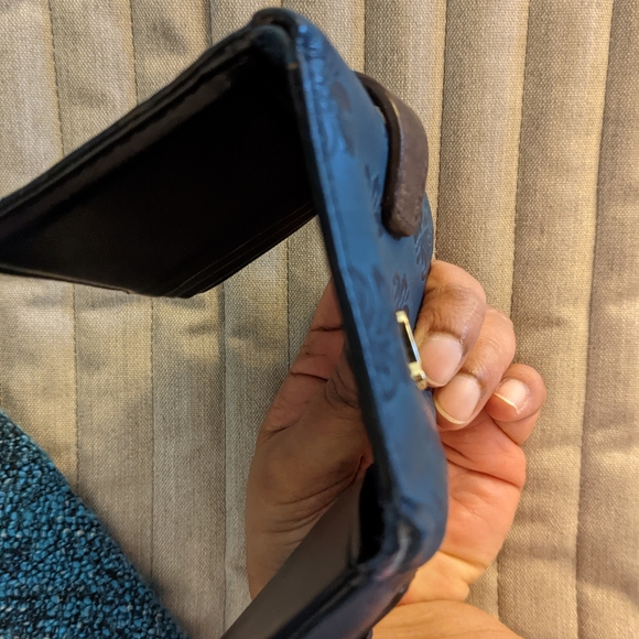 Holii handcrafted leather trifold wallet - Picture 4 of 6